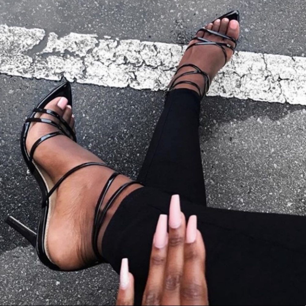 Baddie bae pointed toe black heels - Picture 7 of 8